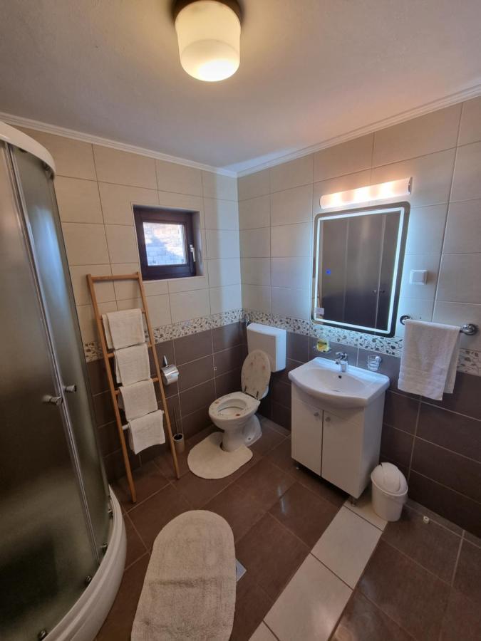 Apartments Luka Rakovica Kültér fotó